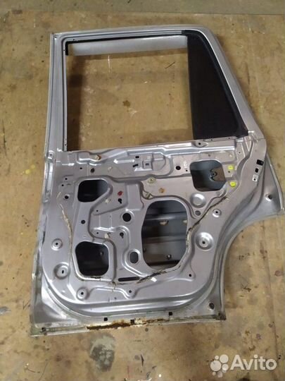 Дверь боковая задняя правая Honda Cr-V внедорожник
