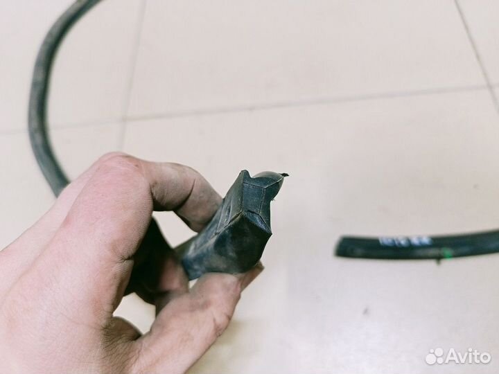 Уплотнитель (внутри) Almera Classic (B10) 2006-201