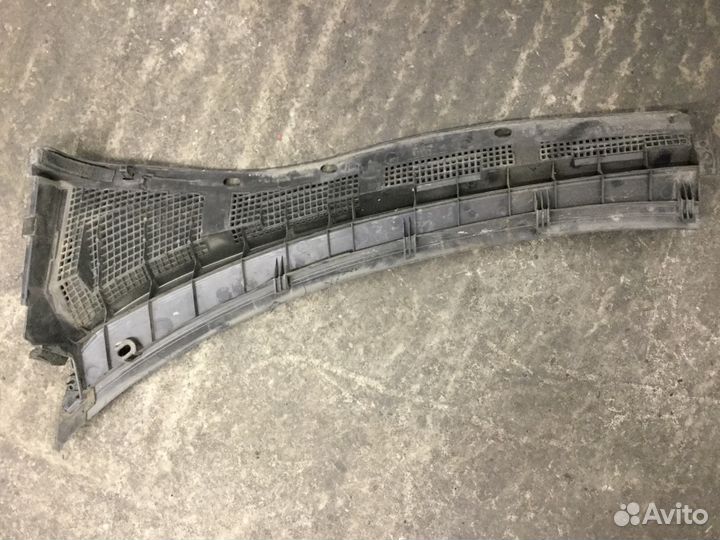 Решетка стеклоочистителей (жабо) Мазда 3 (BK)