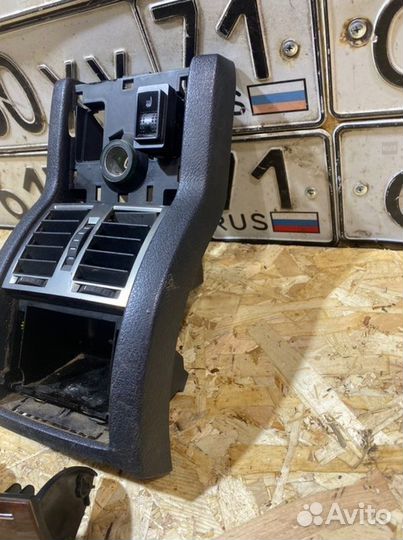 Задняя часть подлокотника Skoda Superb 2.8 2002