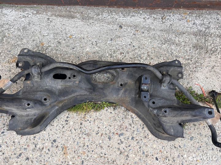 Подрамник под двс 4WD Honda Fit 2001-2007