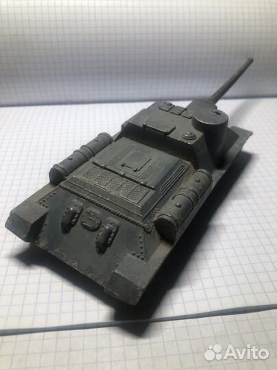 Игрушка танк су-100 СССР