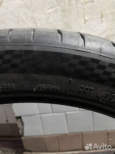 Michelin Pilot Sport 5.00/4.5 R22