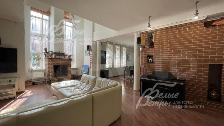 Дом 430 м² на участке 15 сот.