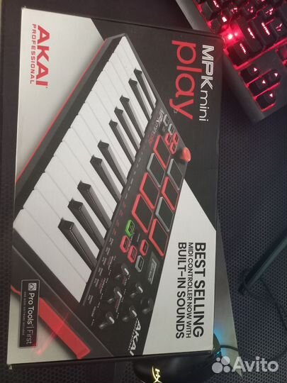 Синтезатор akai MPK Mini Play