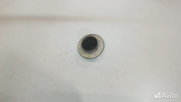 Лючок бензобака Renault Clio, 1991