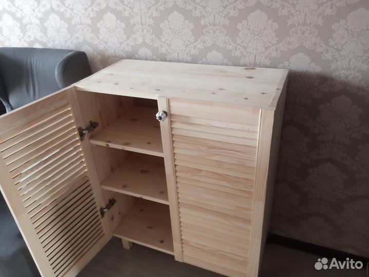 Деревянные шкафы