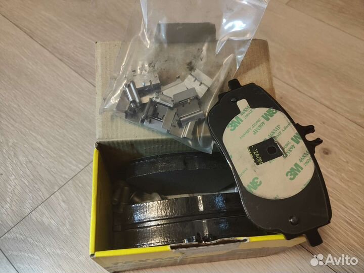 Тормозные колодки передние Mercedes W177 A200