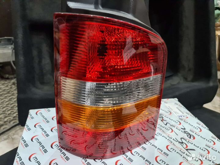 Задний левый фонарь Volkswagen T5