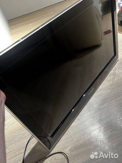 Телевизор samsung 32 без SMART tv