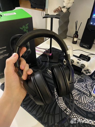 Игровые наушники Razer Kraken X Lite с подставкой