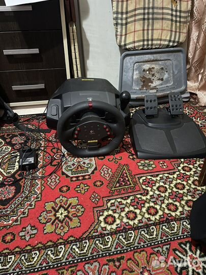 Руль logitech momo racing