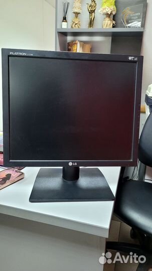 Монитор LG