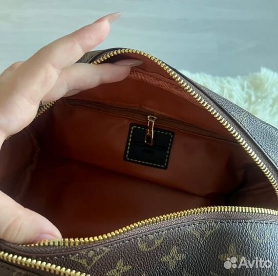 Косметичка LV