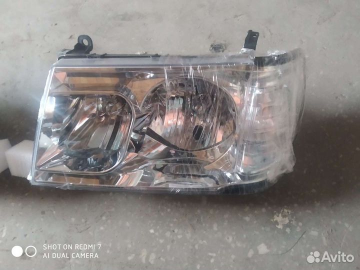 Комплект фар Тойота Ленд Крузер 100. 98-05 г.в