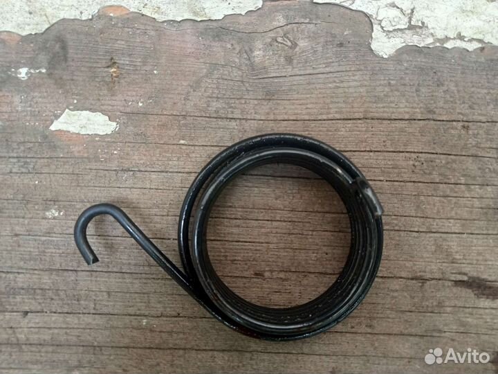 Пружина для полумесяца