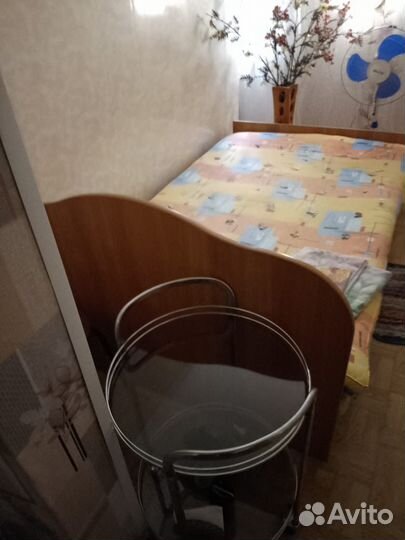 Стол