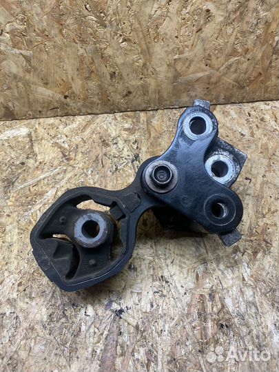 Подушка крепления кпп задняя Mazda 6 GJ