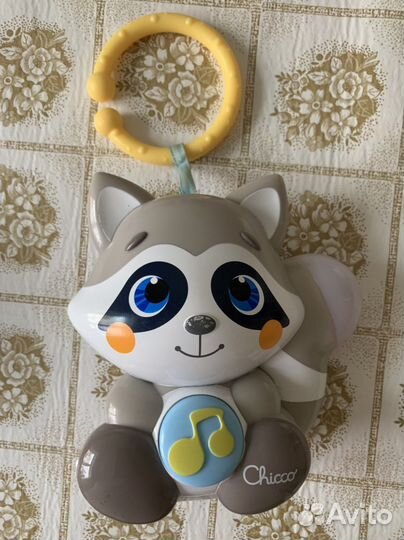 Игрушка музыкальная енот