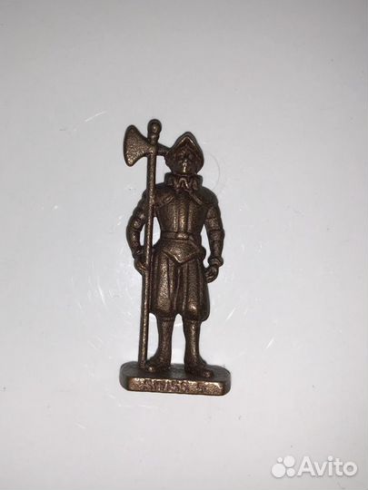 Воины из киндер сюрпризов