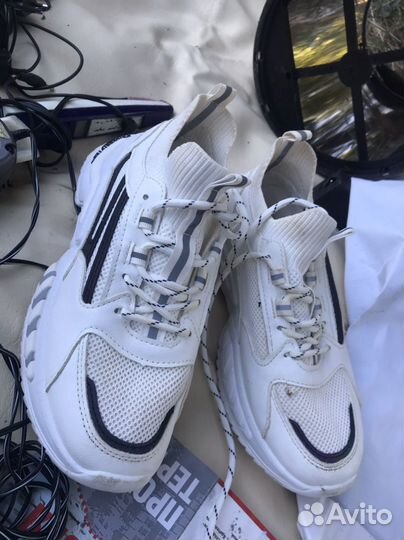 Фен,зарядки кроссовки