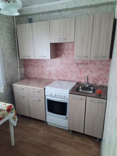 2-к. квартира, 43 м², 3/5 эт.