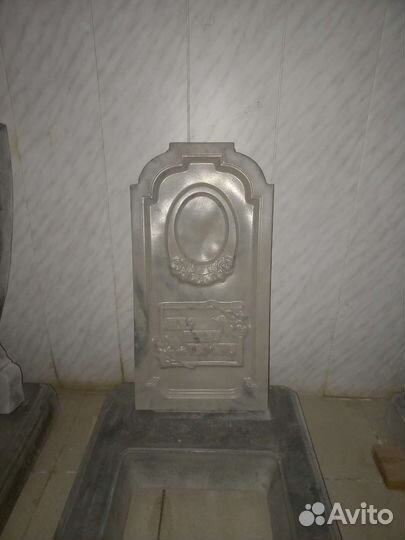 Памятник из бетона