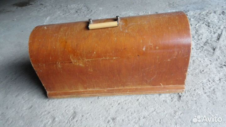 Колпак, ящик для швейной машинки