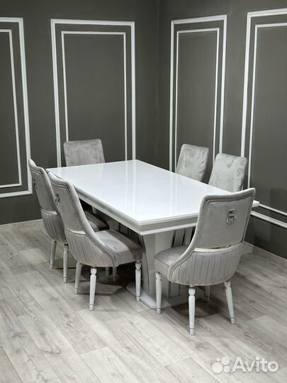 Комплект стол и стулья. В наличии