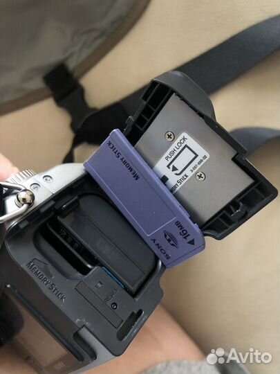 Компактный фотоаппарат sony DSC-F707