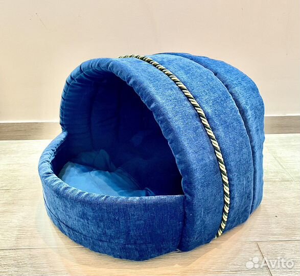 Лежанка-домик для собак и кошек