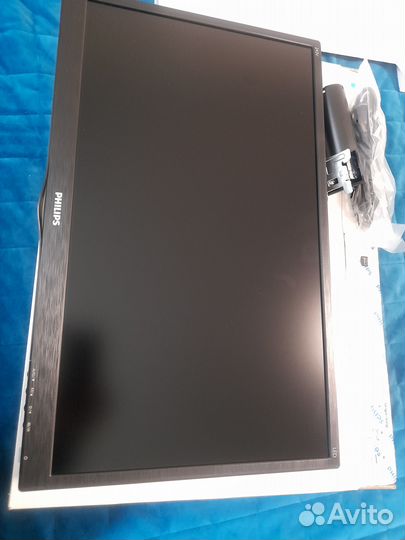 Монитор 24 дюйма