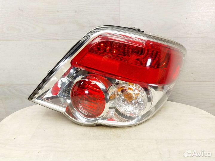 Фонарь задний правый Subaru Impreza 2005-2007