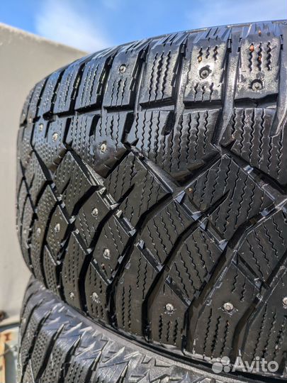 Nitto Therma Spike 235/55 R18 104T