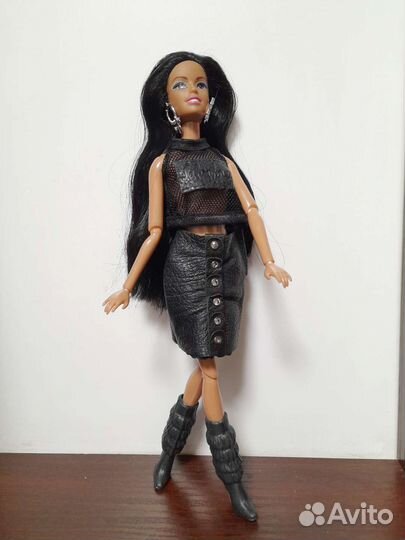 Стильная одежда для кукол Барби