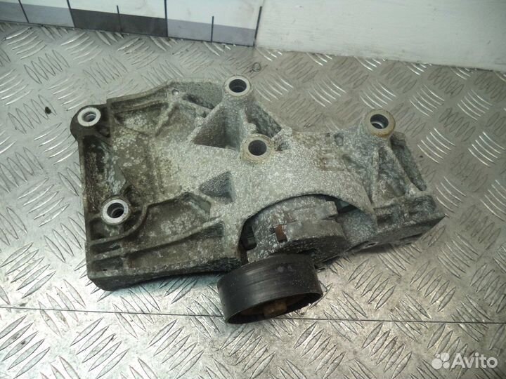 Кронштейн кондиционера для Opel Insignia 1