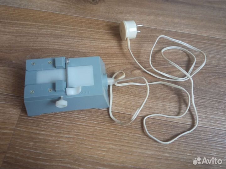 Столик для склеивания кинопленки