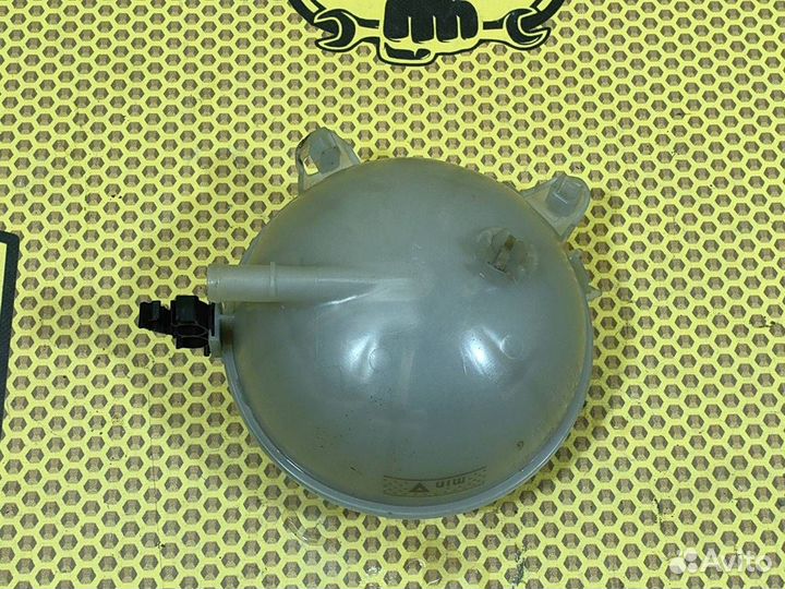 Бачок расширительный Skoda Superb B8 cjsa 2017