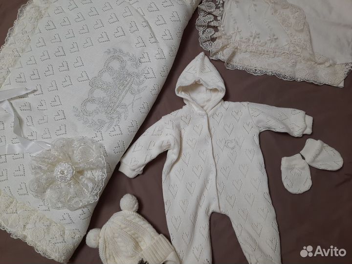 Вязаный комплект на выписку