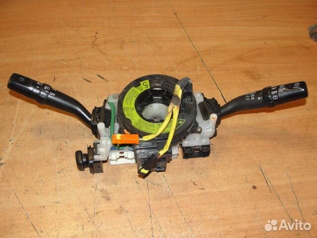 Подрулевой переключатель Lexus lx470 2005г