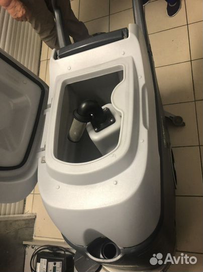 Поломоечная машина Nilfisk BA 531D