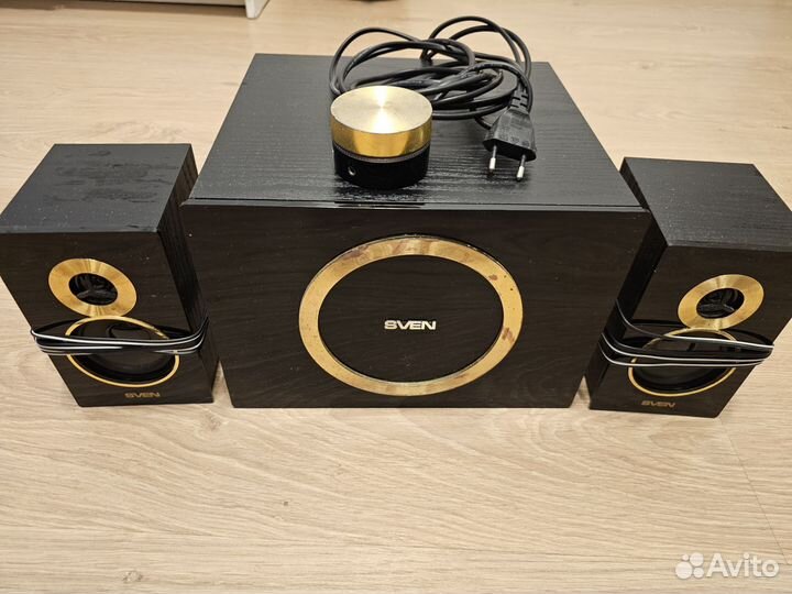 Акустические колонки sven