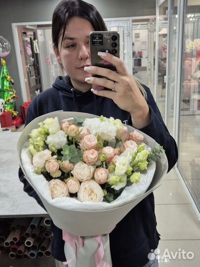 Кустовые розы,пионовидная роза,эустома