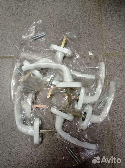 Ручки для пластиковых окон новые