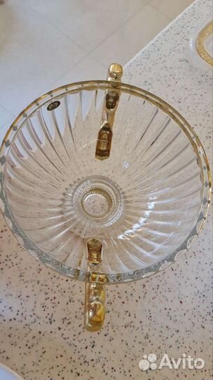 Ваза для фруктов на ножке