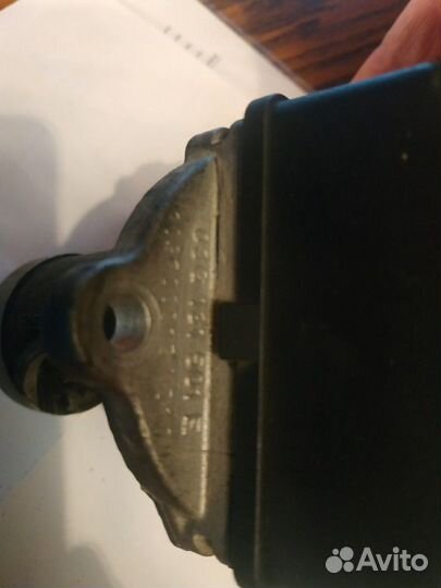 Клапан EGR VW Scharan 1.9 tdi