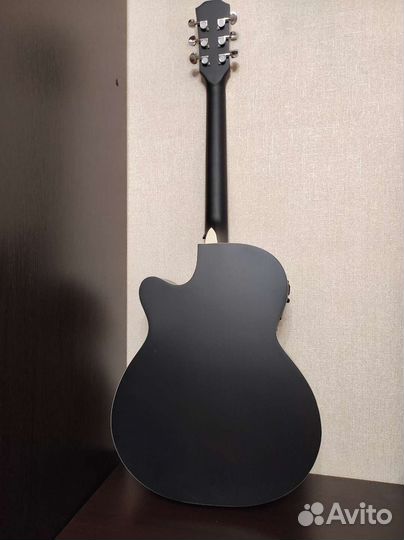 Электроакустическая гитара 000