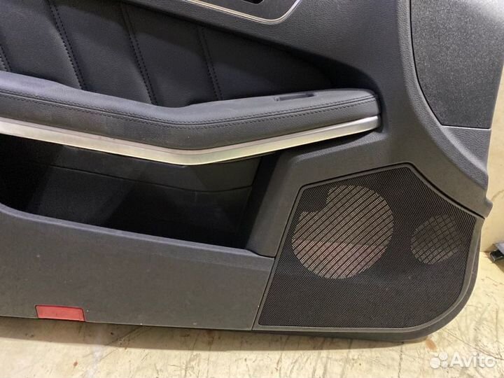 Обшивка двери передняя левая Mercedes-Benz E-Class