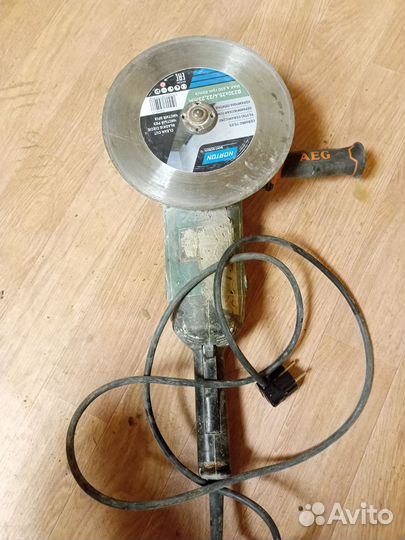Ушм болгарка makita