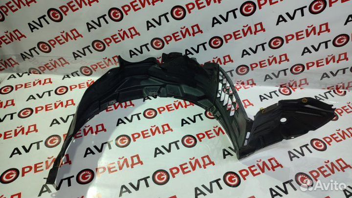 Подкрылок передний левый Toyota Ipsum ACM21 2AZ